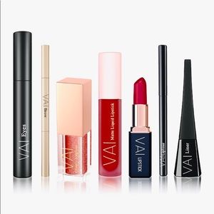 Red LIPKIT - Makeup products